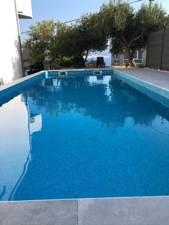 Apartmani Milka I Jozo โอมิช ภายนอก รูปภาพ