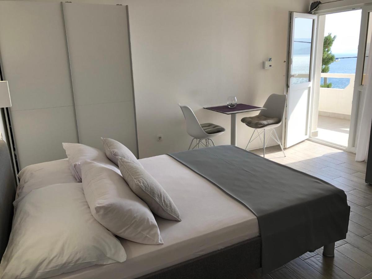 Apartmani Milka I Jozo โอมิช ภายนอก รูปภาพ