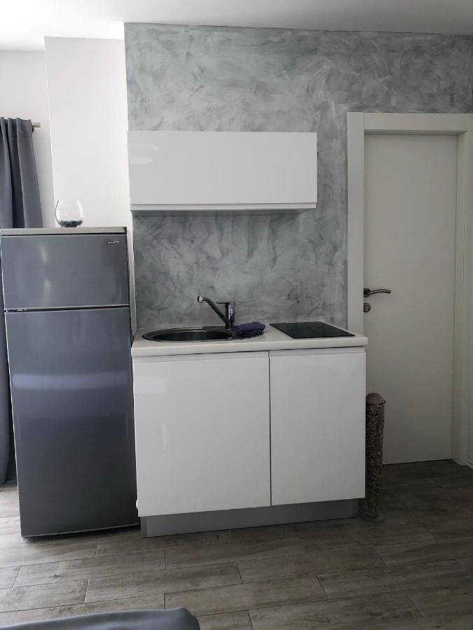Apartmani Milka I Jozo โอมิช ภายนอก รูปภาพ