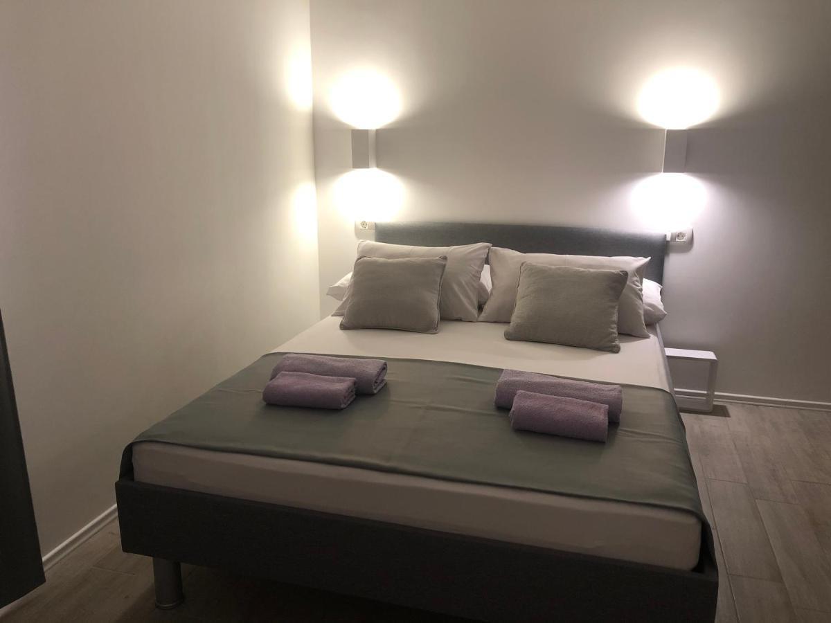 Apartmani Milka I Jozo โอมิช ภายนอก รูปภาพ