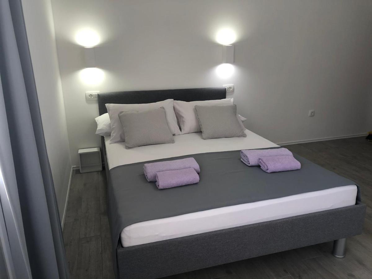 Apartmani Milka I Jozo โอมิช ภายนอก รูปภาพ
